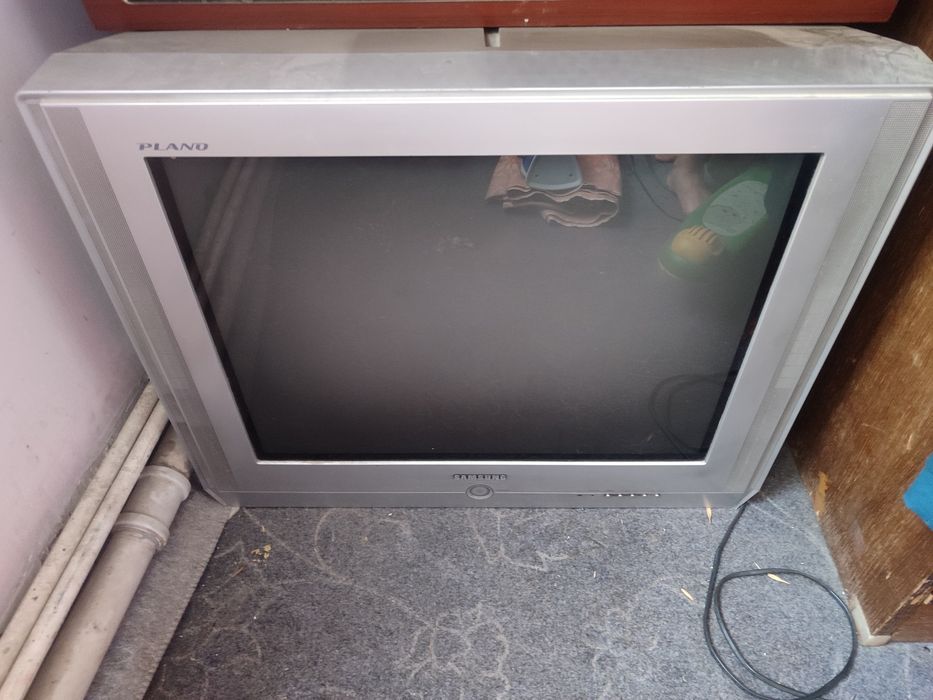 Televizorlar sotiladi holati yaxshi ishlidi.