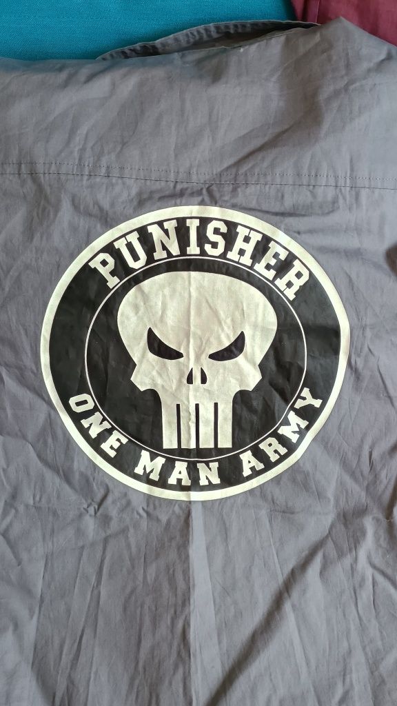 Продвам нова,оригинална мъжка риза на Marvel - Punisher,размер Ххл.
