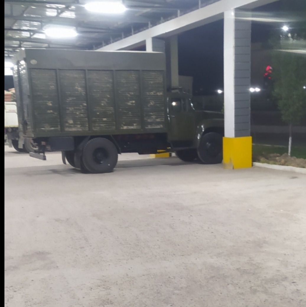 ZIL SOTILADI !!! Ural mator  narxi kelishiladi