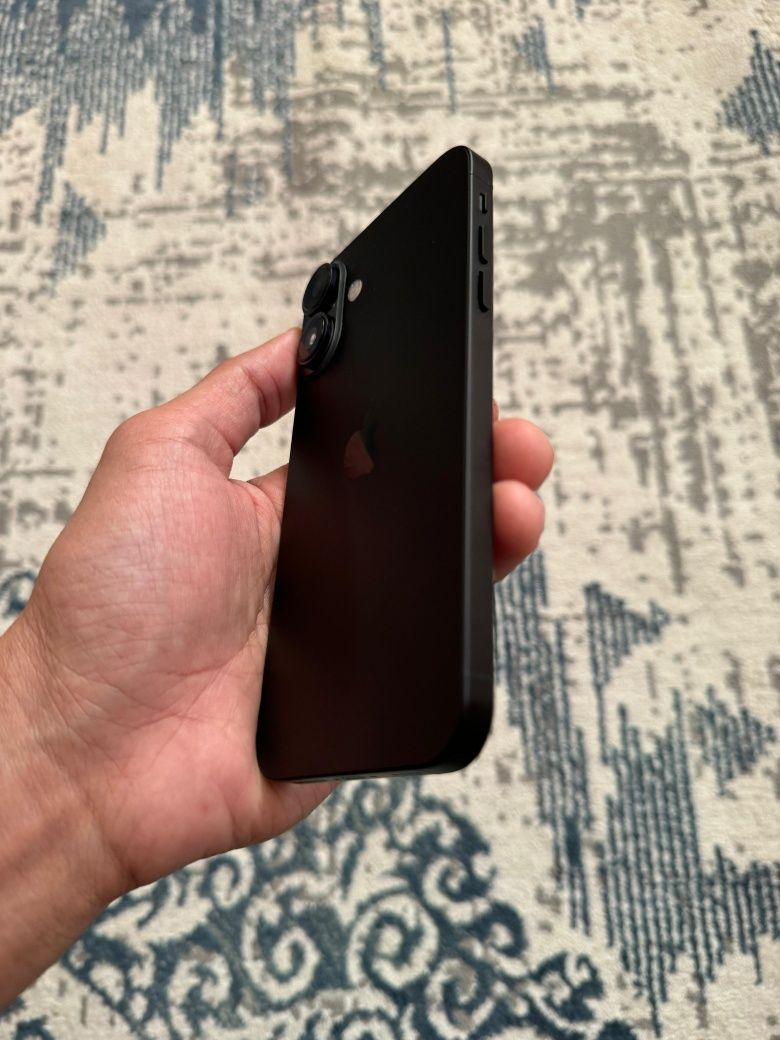 iPhone xr в корпусе iPhone 16