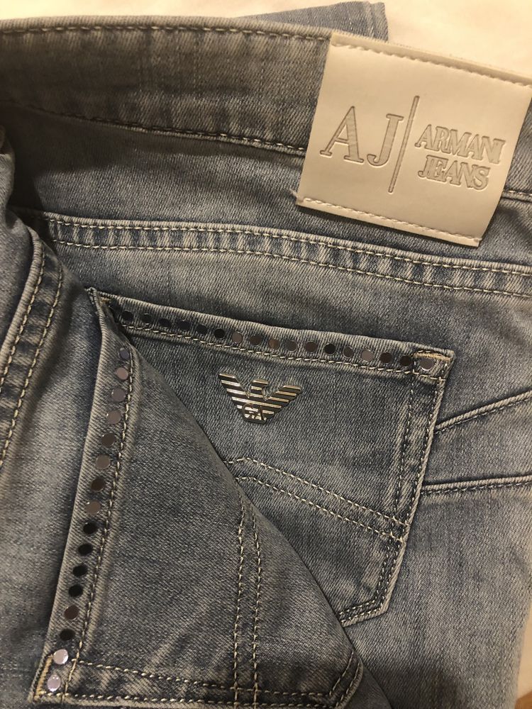 Дънки Guess и Armani