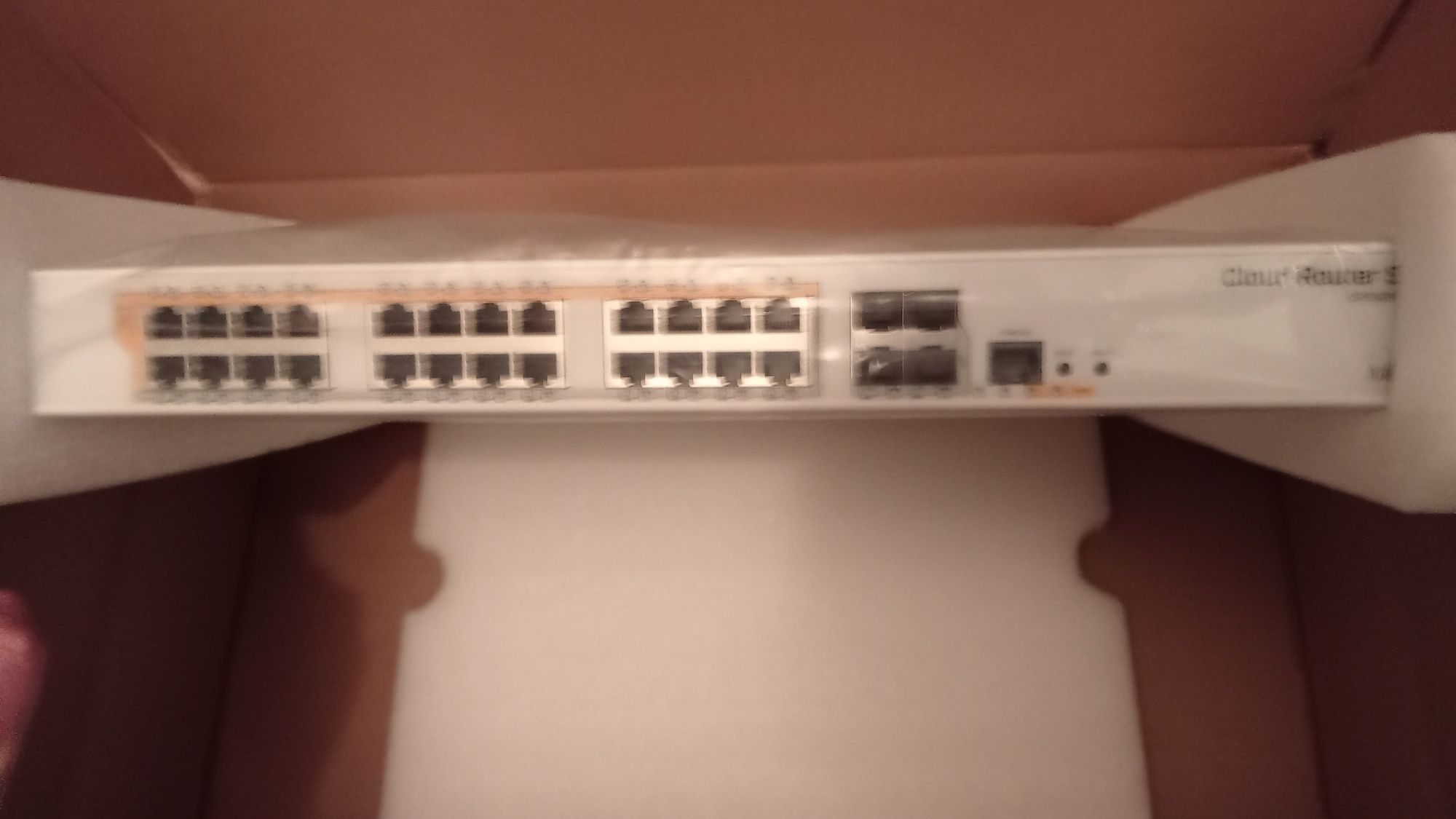 Коммутатор Cloud Router Switch Mikrotik CRS328-24P-4S+RM