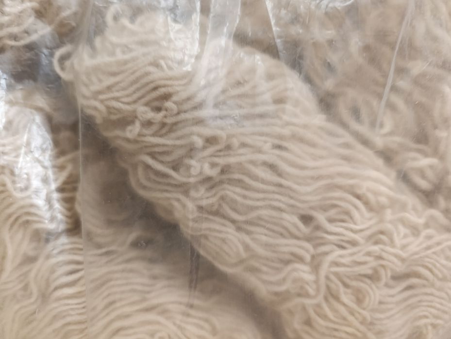 Вълнена прежда,нова