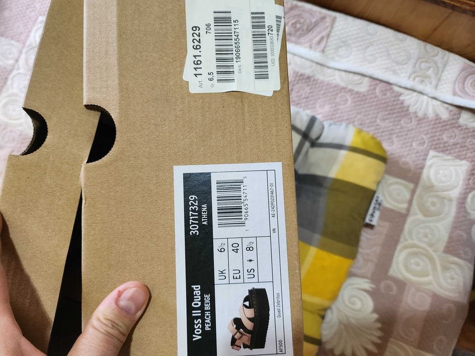 Vand sandale Dr Martens