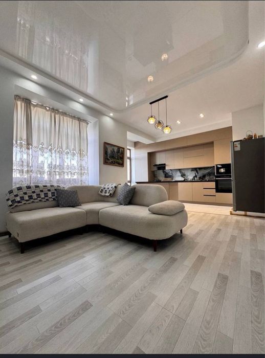 Продается 4 ком. квартира в жк Parisien