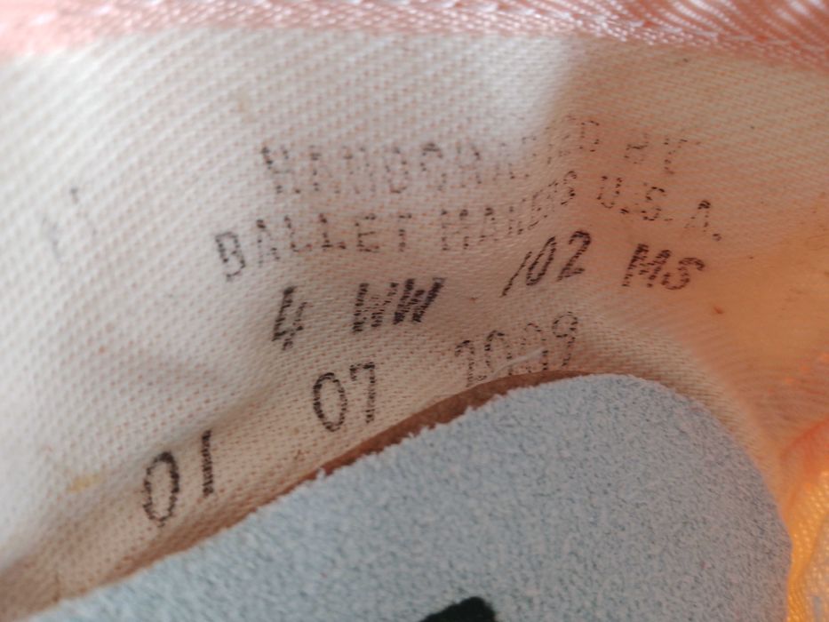 Продавам чисто нови детски палци за балет CAPEZIO GLISSE MS