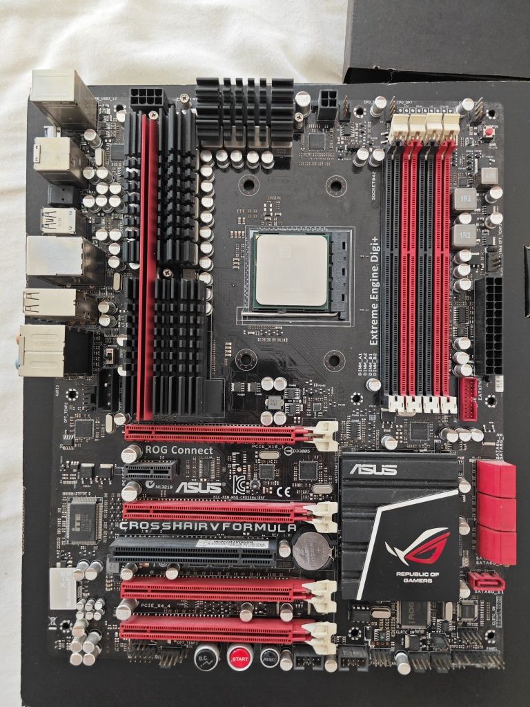 Компютър Crosshair V Formula, AMD FX-8320, GTX 970 WF, Seasonic 850W