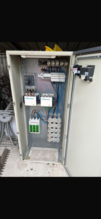 Panou tablou baterie compensare factor putere energie reactiva