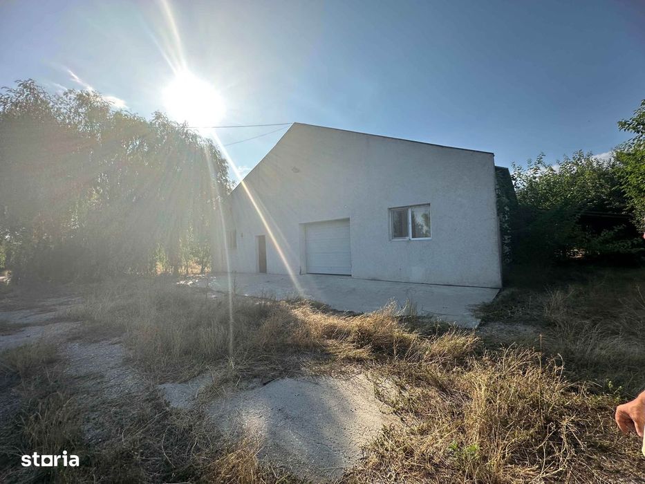 De vânzare 2 Hale Frig Comuna Vadeni