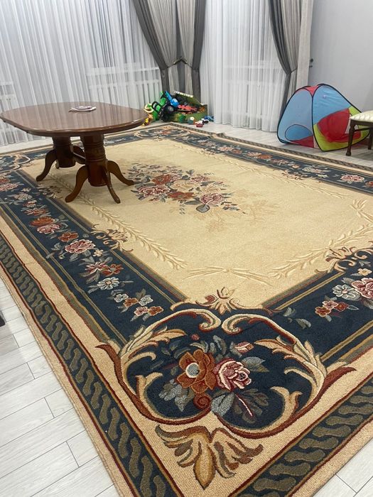 Продам Ковер 6*4