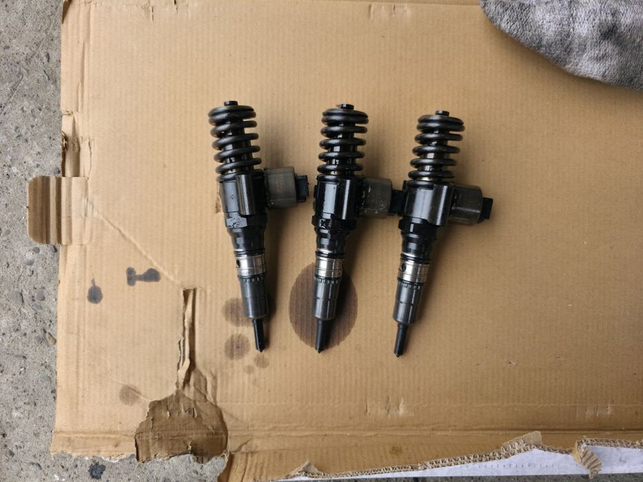 Injector BM Audi A4 A6 A3 2.0 140cp 2.0 136Cp BLB BRE BRF