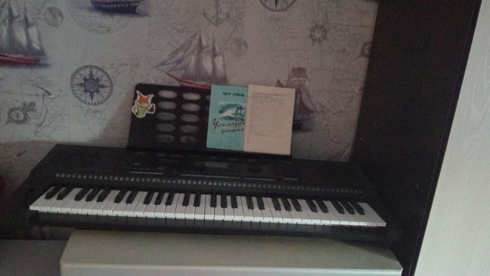 Синтезатор Kurzweil Kp100