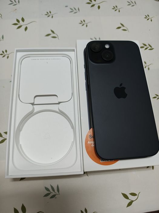 --- Apple iPhone 15 ---