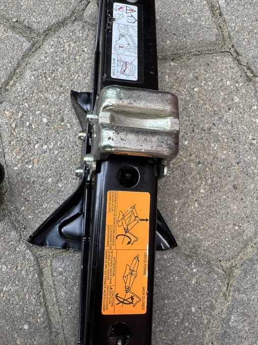 Cric Mitsubishi stare foarte buna