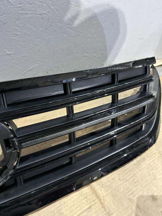 Grila cu LED VW Touareg 2025