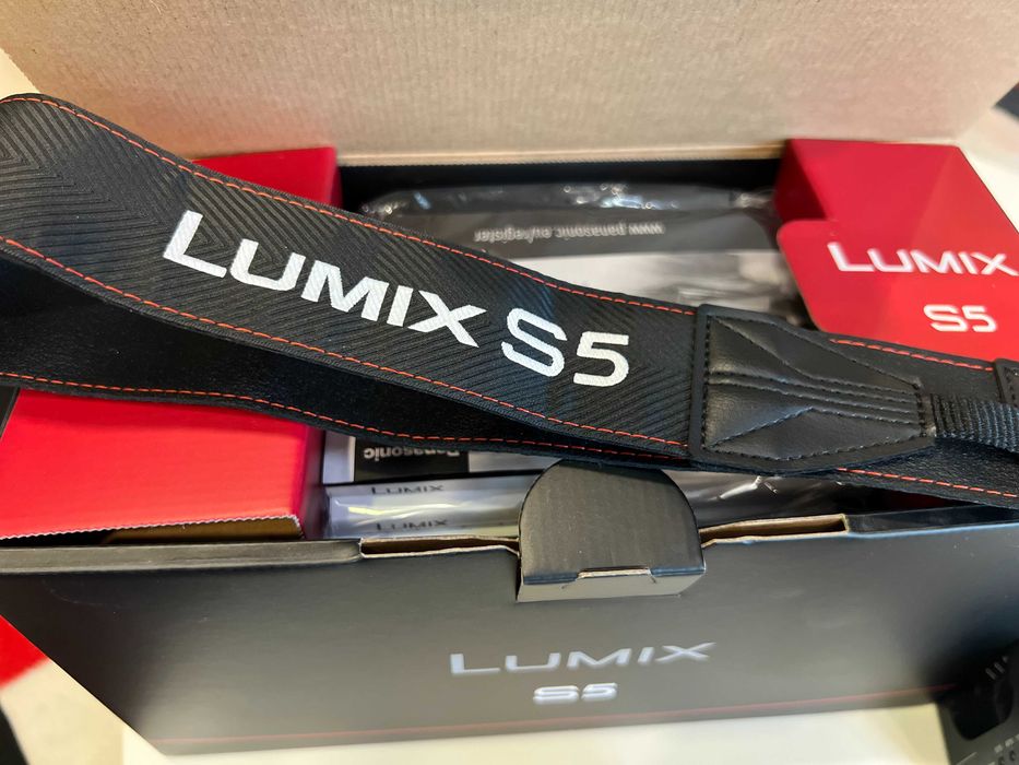 Panasonic Lumix S5 + Obiectiv 18-40 Nou