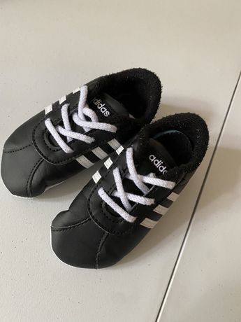 Adidas original pentru bebelusi