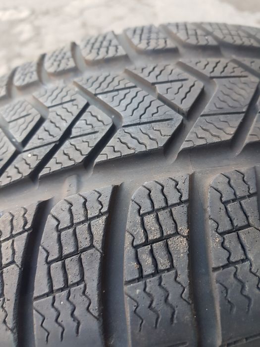 Гуми зимни-20цола-255/30-1бр.-170лв."PIRELLI "