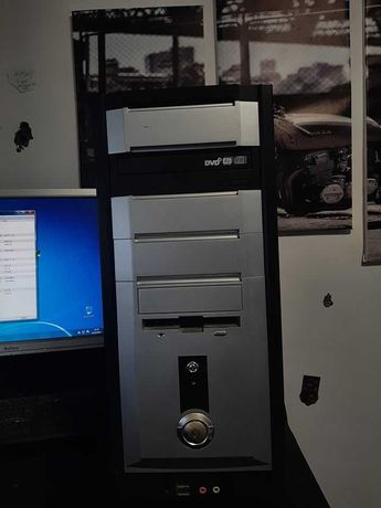 Vand unitate PC pentru home sau office + monitor si tastatura