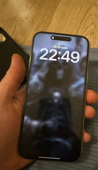 Продам 16 про макс 256 гб ( есим)