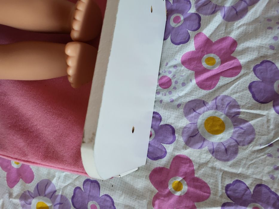 Papusa  și pătuț lemn  designa friend