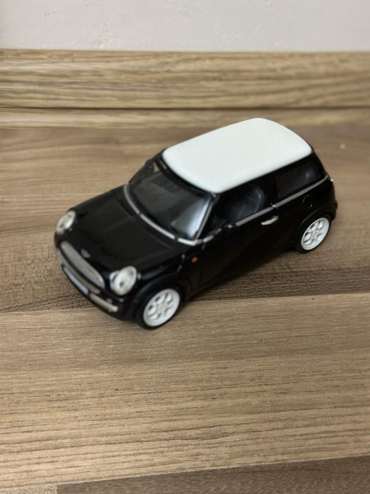 Метална Кола Mini Cooper 1:24