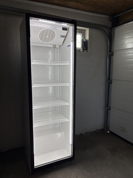 Vitrina frigorifica bauturi / lactate