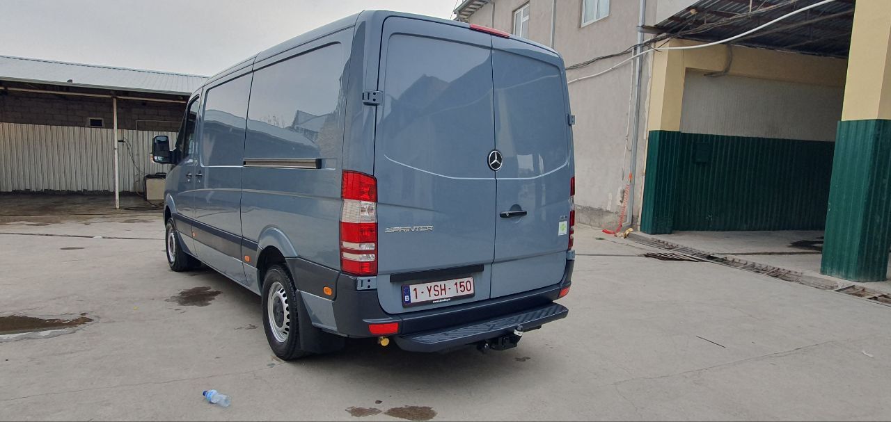 Mercedes benz sprinter