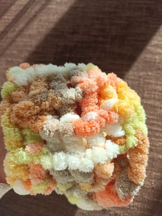 Есенен шал ръчно плетен