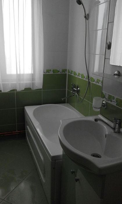 Închiriez apartament 2 camere
