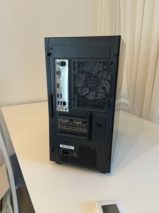 Геймърски компютър Ryzen 5 5500, 32GB RAM, NVIDIA RTX 3060 12GB + SSD