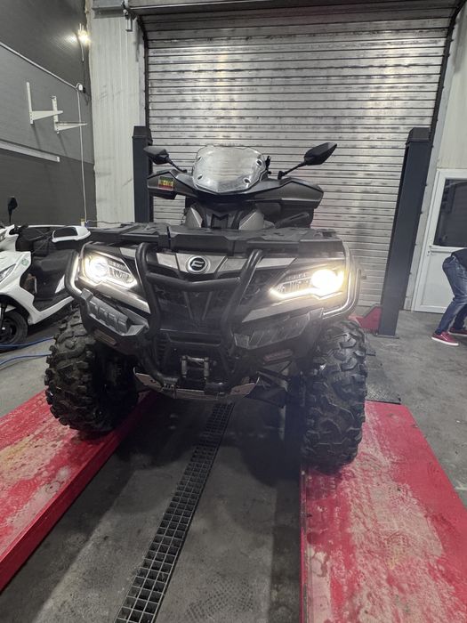 CF Moto 1000 Overland