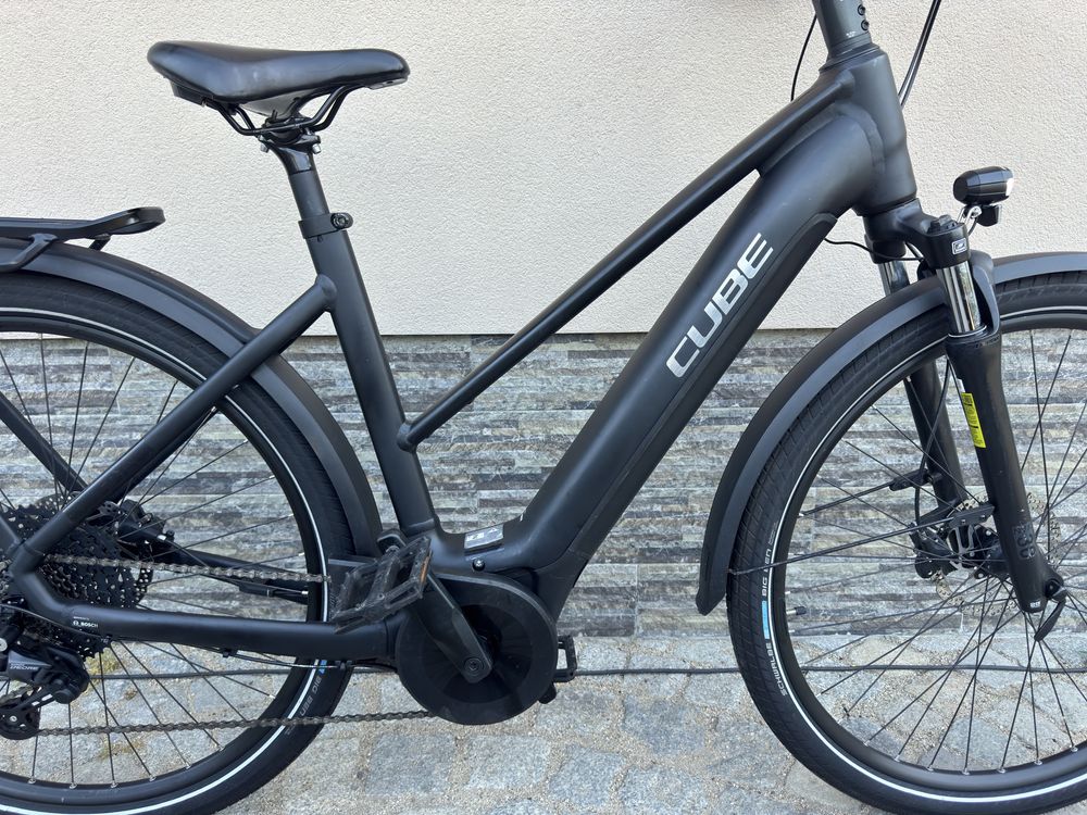 Електрически велосипед Cube Touring Pro размер: 28/50см