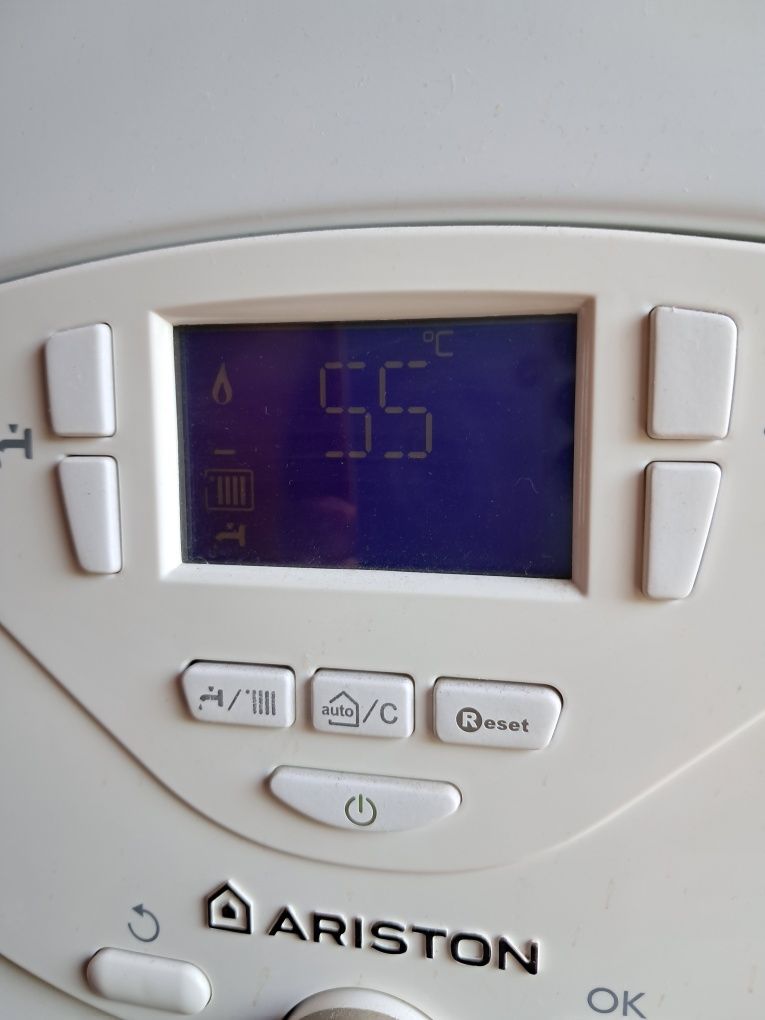 Centrala Ariston Clas Evo 24 kw cu 3 ani de funcționare
