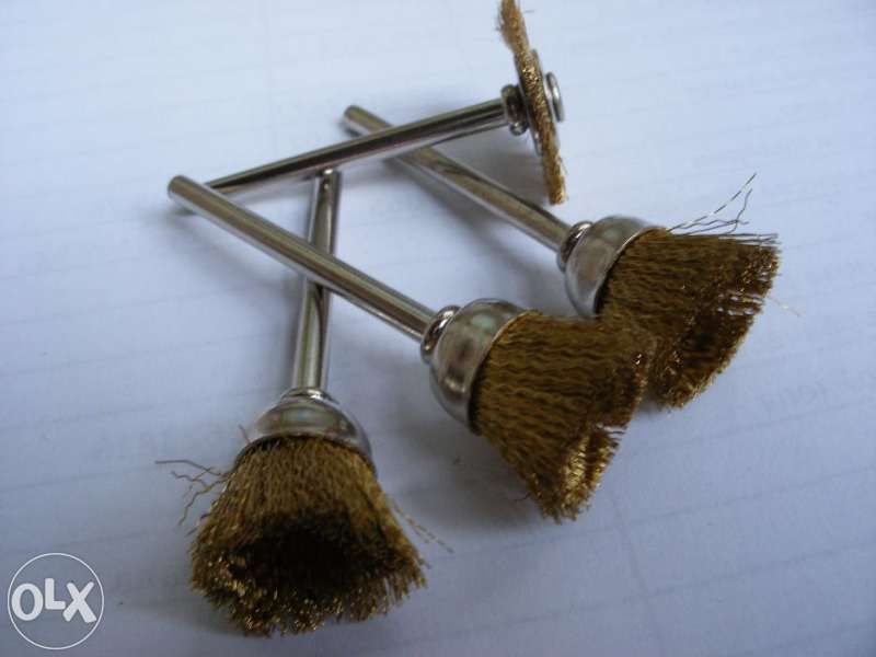 Четка телена месингова стоманена за Дремел Dremel бормашина