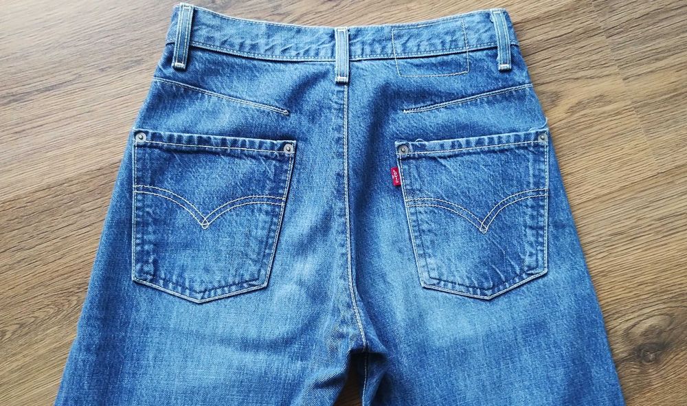 LEVI'S / ЛЕВИС страхотни дънки с широки крачоли, размер XS, като нови