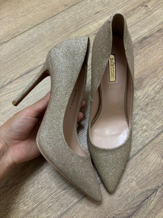 Продам туфли оригинал Basconi