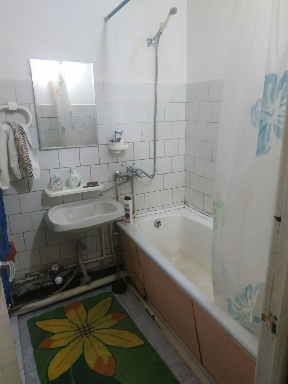 Аренда Юнусабад 17кв 3х ком только семейным
