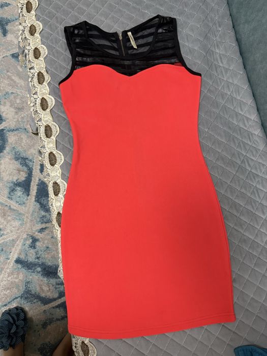 Вечерник платья Турция по 7000 торг и худи 42-44 р