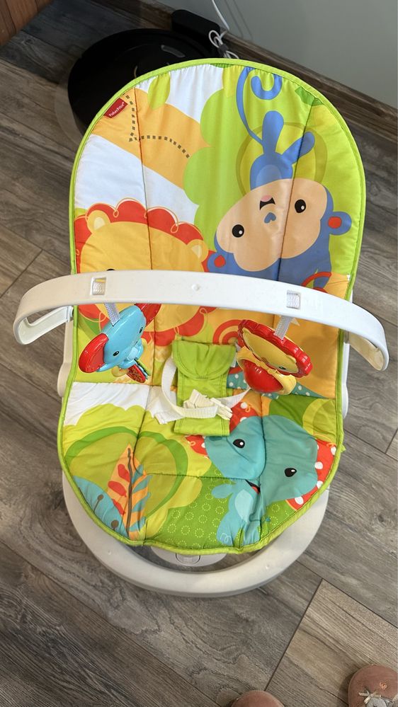 Шезлонг fisher price