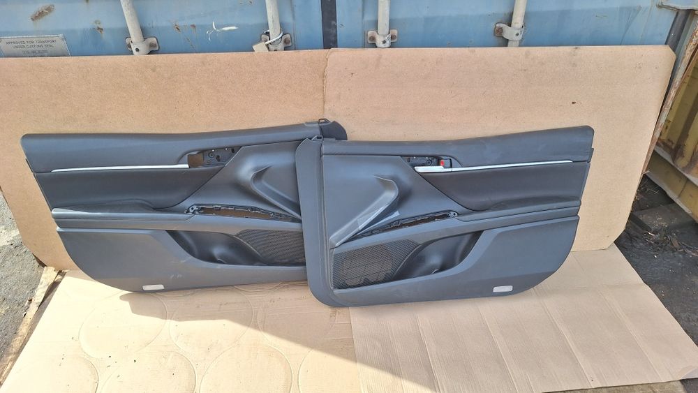 Дверные карты Тойота Камри 70 75 обшивка двери Toyota Camry 70 75
