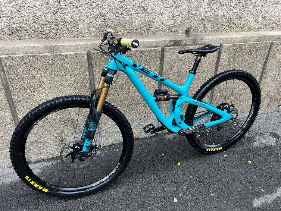 Bicicleta Full Suspension Carbon Yeti 29” Fox36 Kashima ca noua !
