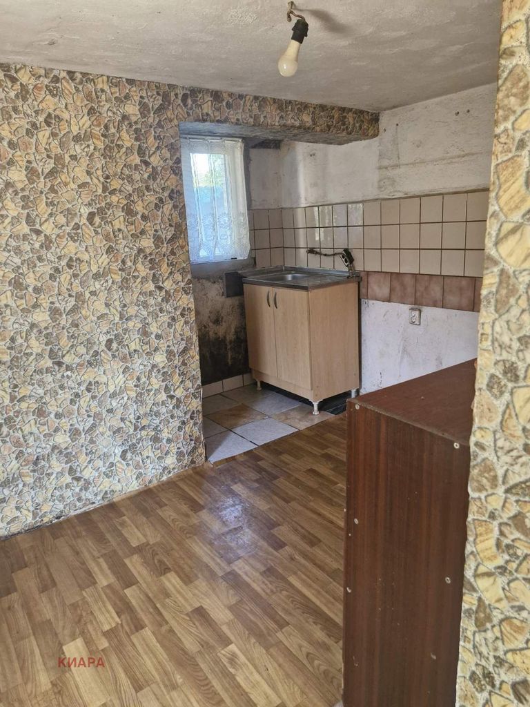 Продава се Къща в с. Приселци, Област Варна - 86 кв.м за 756 €/кв.м - Снимка #2