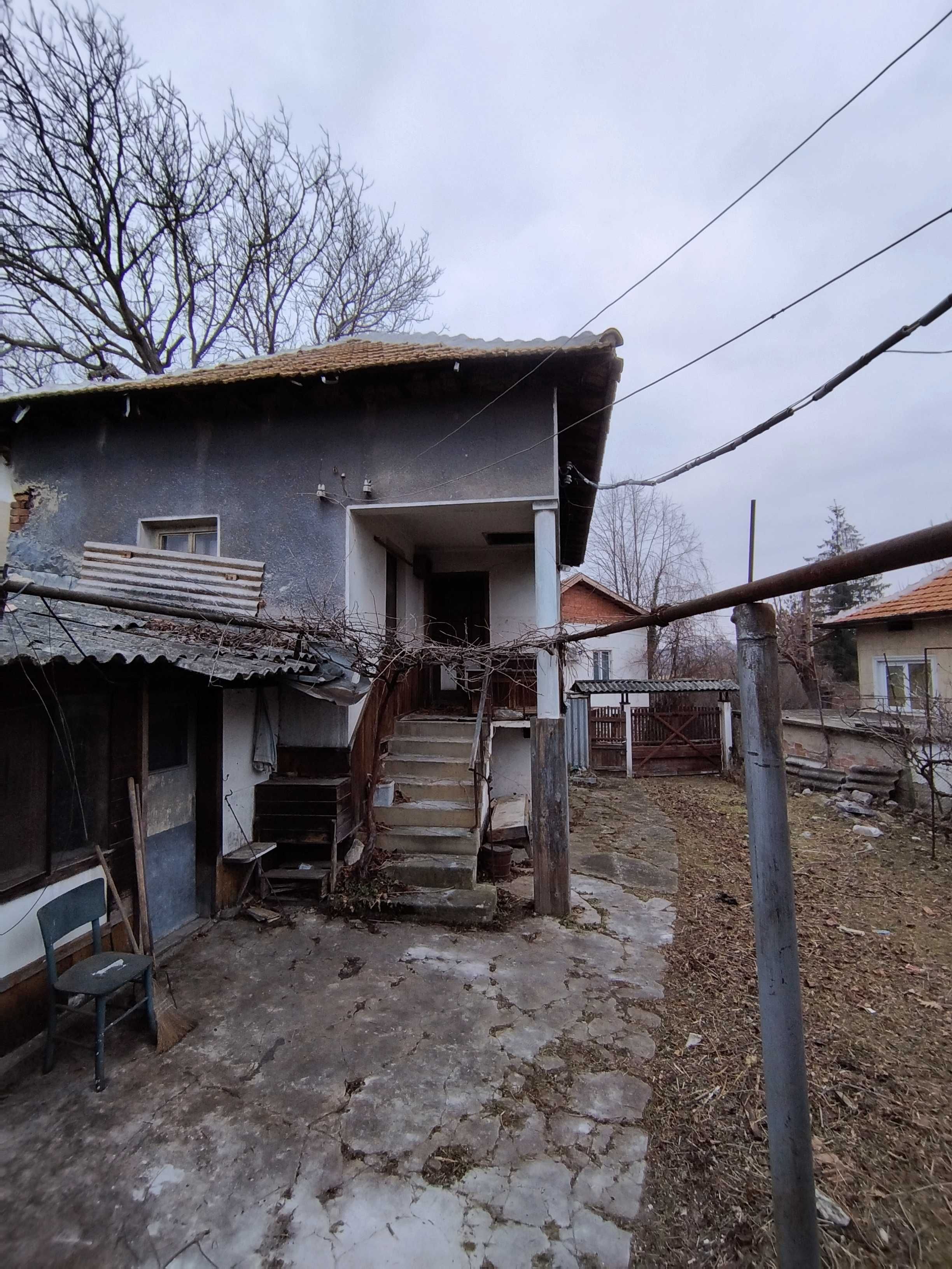Продавам къща в село мотавица