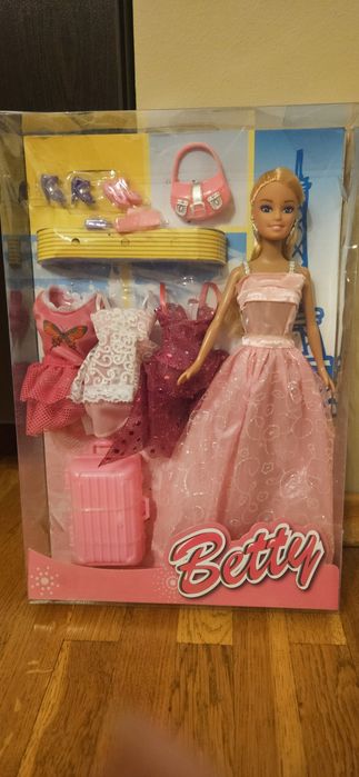 Нова кукла Betty