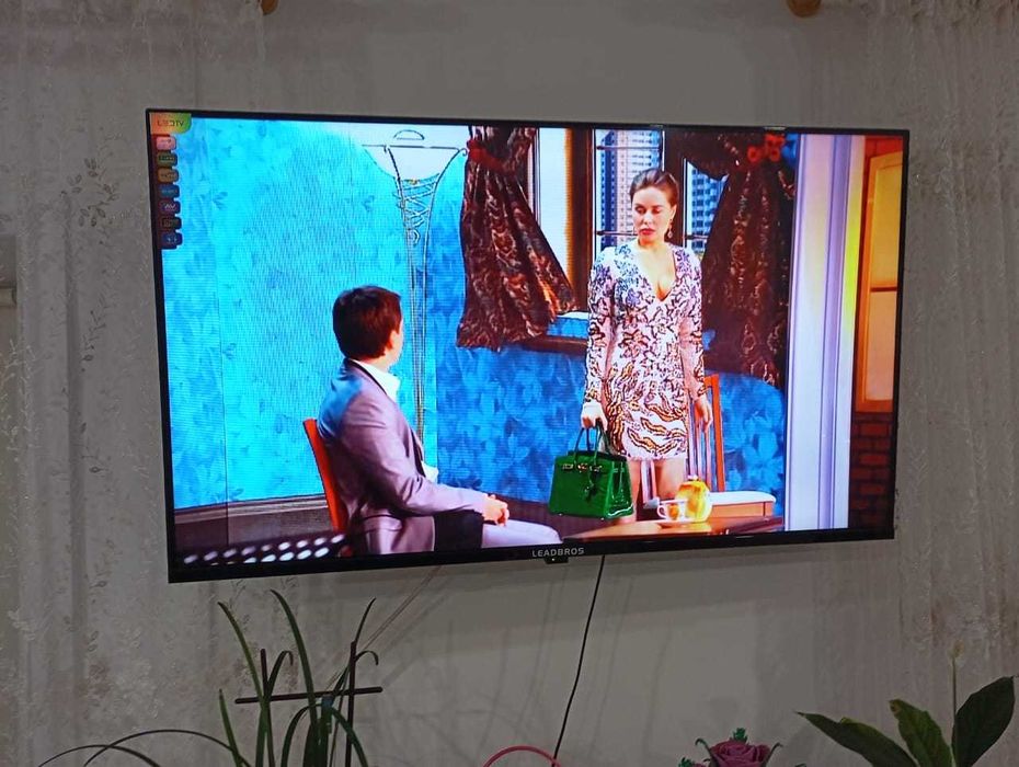 Телевизор LEADBROS SMART TV 43 109 см