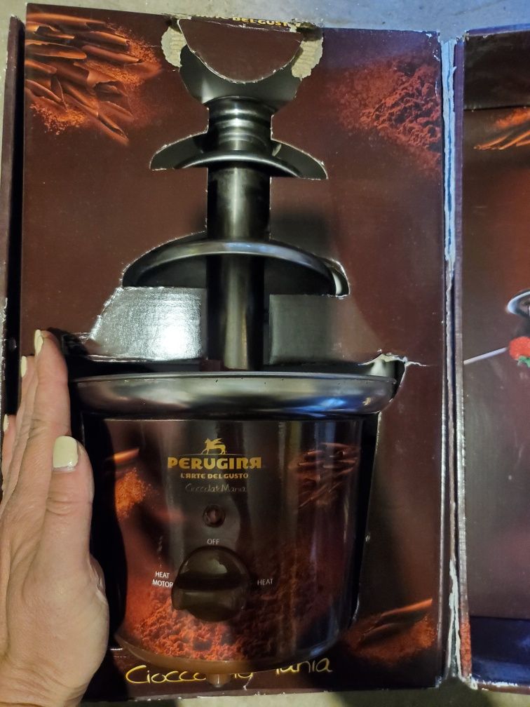 Fantana de ciocolata Perugina de uz casnic, exact ce se vede in foto