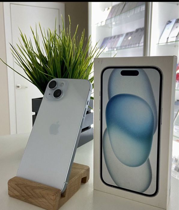 iPhone 15 синий  в идеальном состоянии