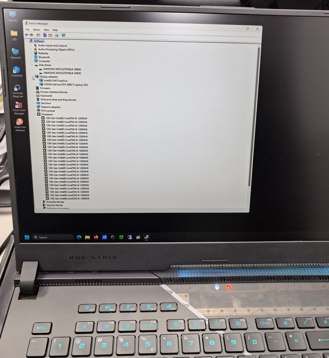 Лаптоп Asus Rog Strix SCAR 17 Intel Core i9