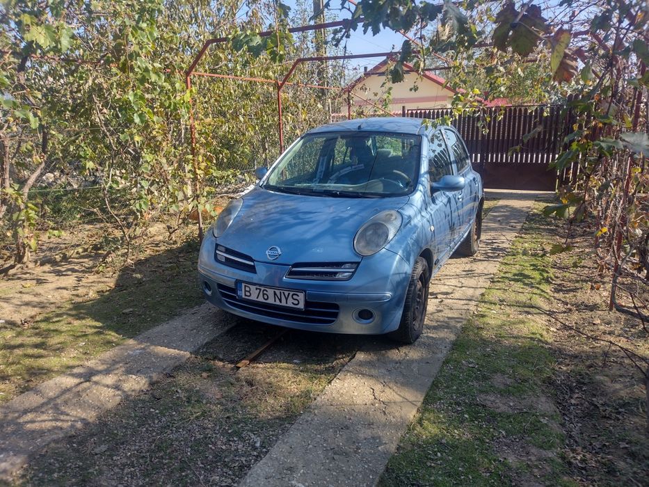 Vând Nissan Micra.